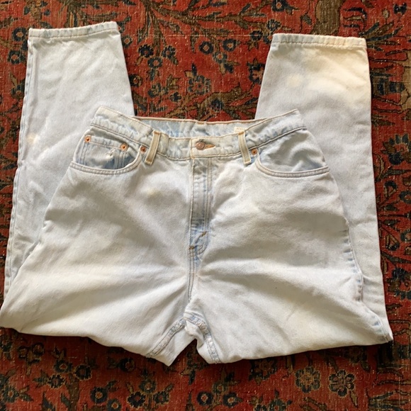 Vintage Levi mom jeans - Picture 6 of 17